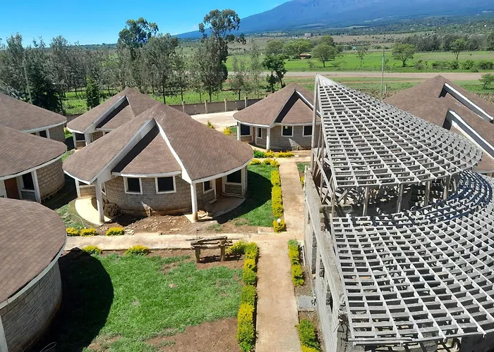 Oloitoktok Airstrip Resort - Amboseli